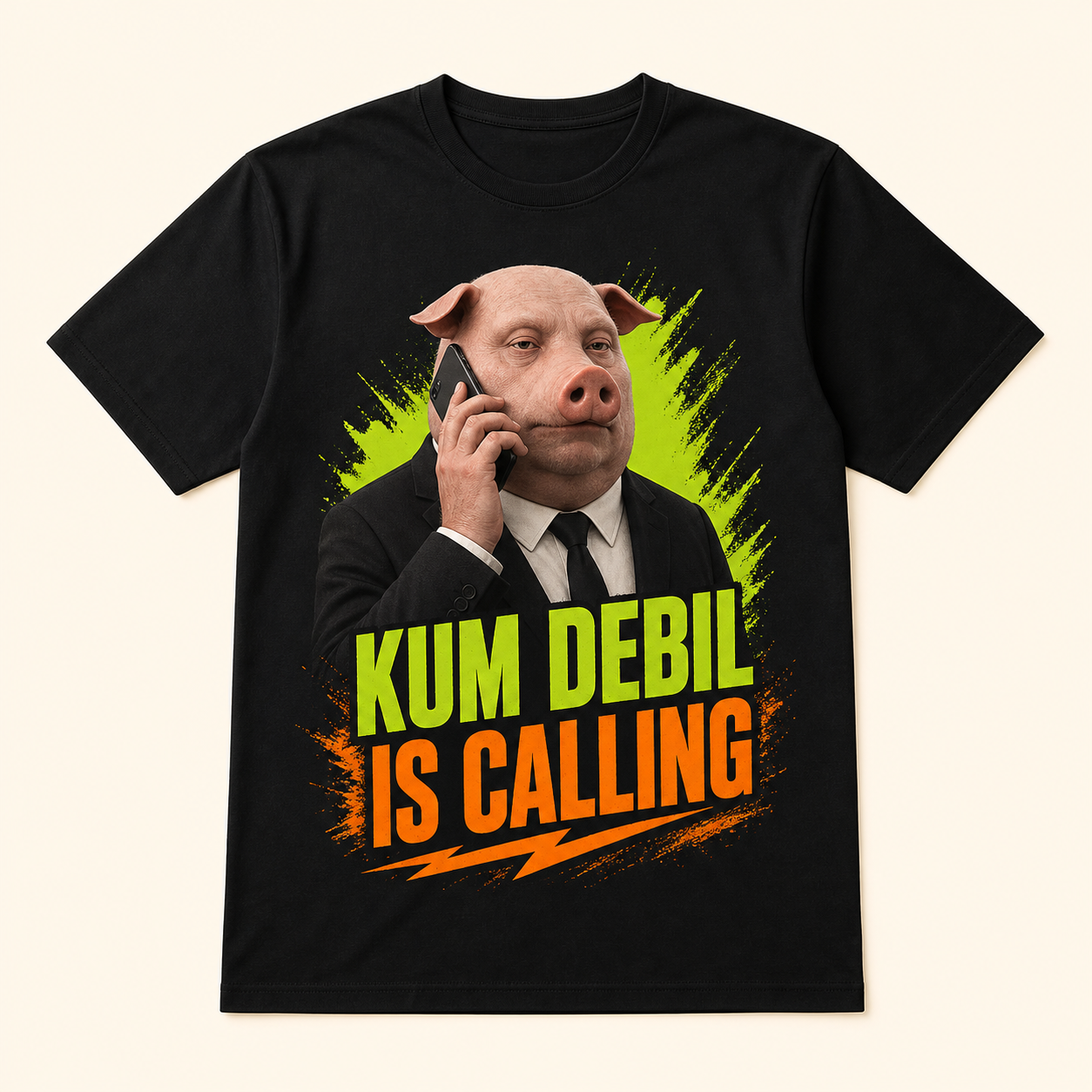 Crna majica sa motivom John Pork i natpisom KUM DEBIL IS CALLING